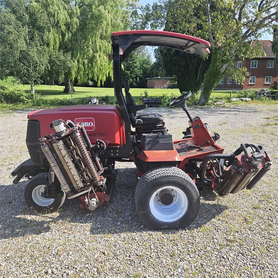 Toro Reelmaster 6700-D - Maşină de tuns iarba: Foto 3 Toro Reelmaster 6700-D - Maşină de tuns iarba: Foto 3