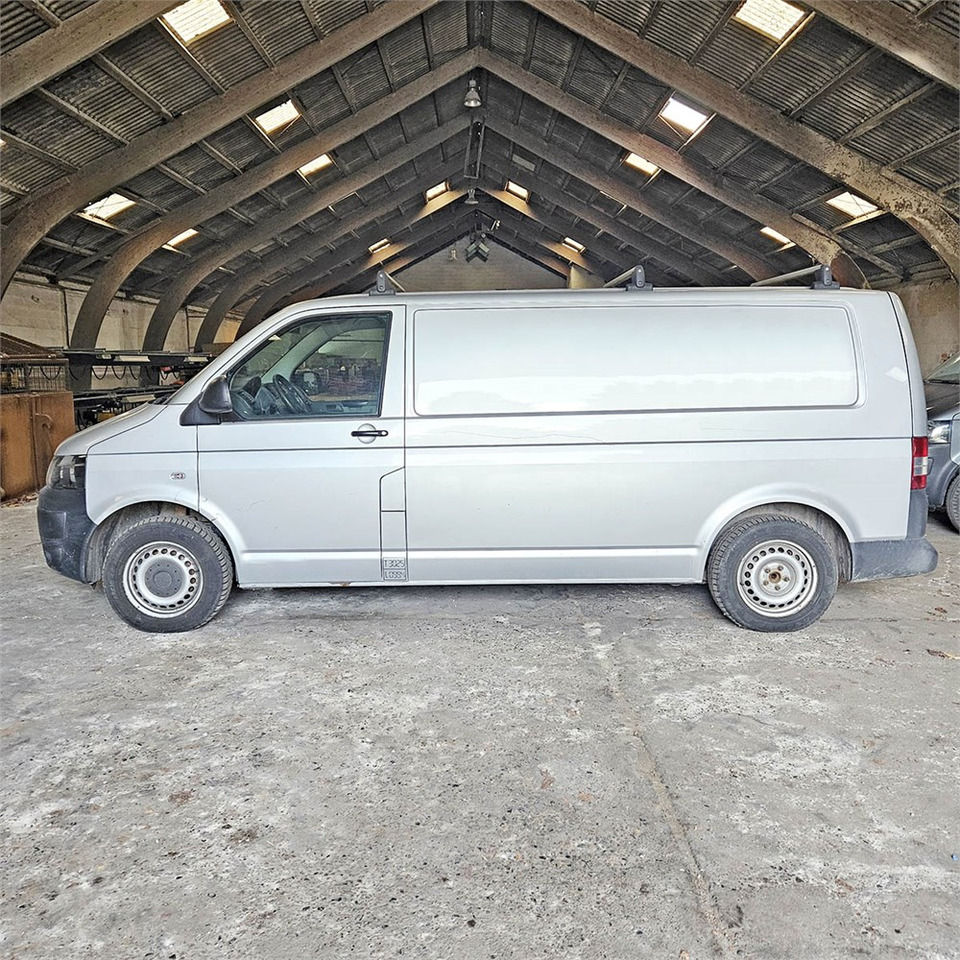 VW Transporter 2,0 Tdi - Autoutilitară compactă: Foto 2 VW Transporter 2,0 Tdi - Autoutilitară compactă: Foto 2