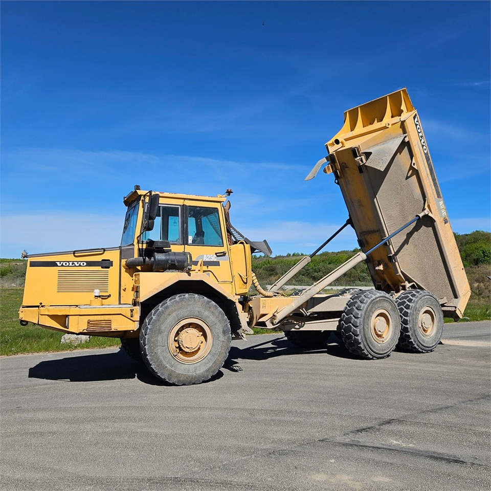Volvo A25 C - Camion articulat: Foto 2 Volvo A25 C - Camion articulat: Foto 2