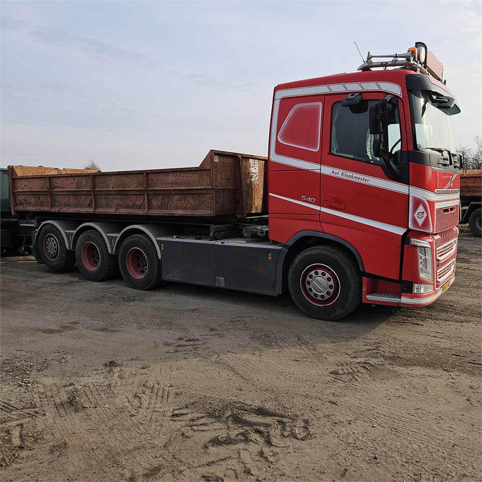 Camion cu sistem de cablu Volvo FH 540: Foto 6