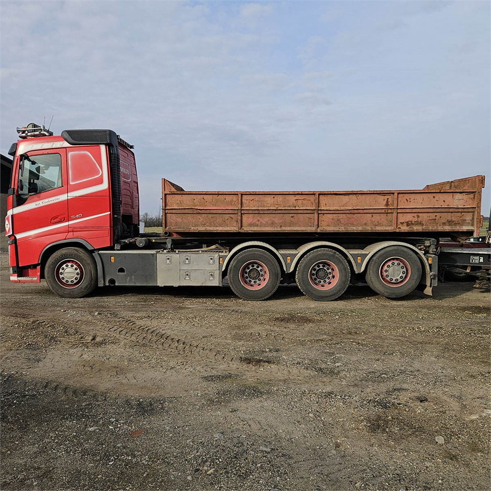 Volvo FH 540 - Camion cu sistem de cablu: Foto 2 Volvo FH 540 - Camion cu sistem de cablu: Foto 2