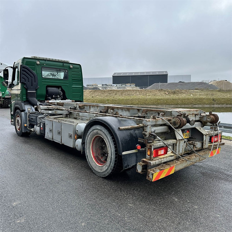 Volvo FM-330 - Camion cu sistem de cablu: Foto 4 Volvo FM-330 - Camion cu sistem de cablu: Foto 4
