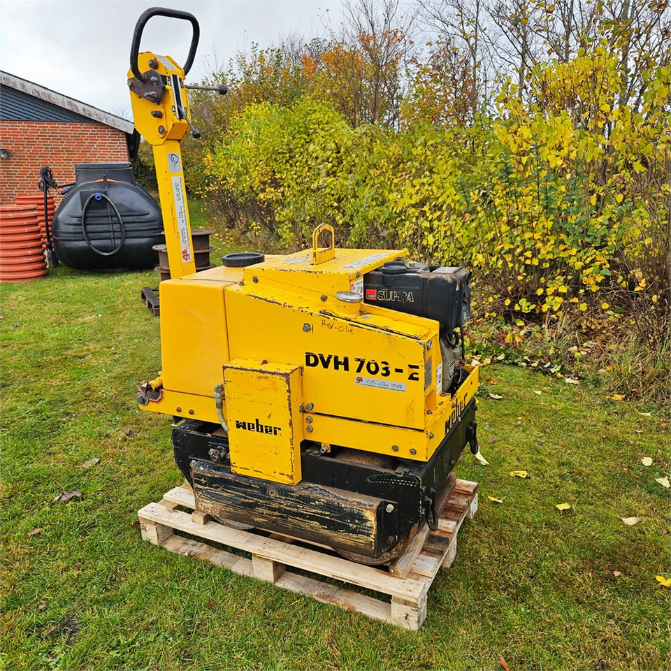 Weber DVH 703 E - Mini cilindru compactor: Foto 1 Weber DVH 703 E - Mini cilindru compactor: Foto 1