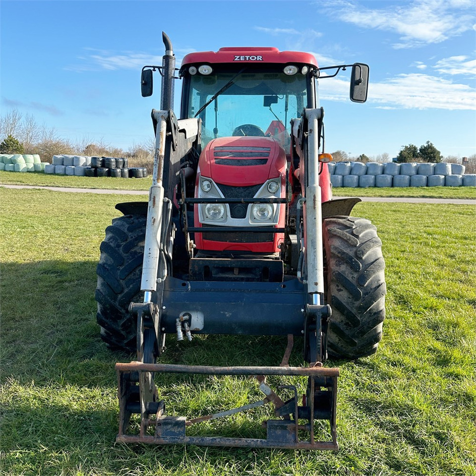 Zetor PROXIMA POWER 120 - Tractor agricol: Foto 5 Zetor PROXIMA POWER 120 - Tractor agricol: Foto 5