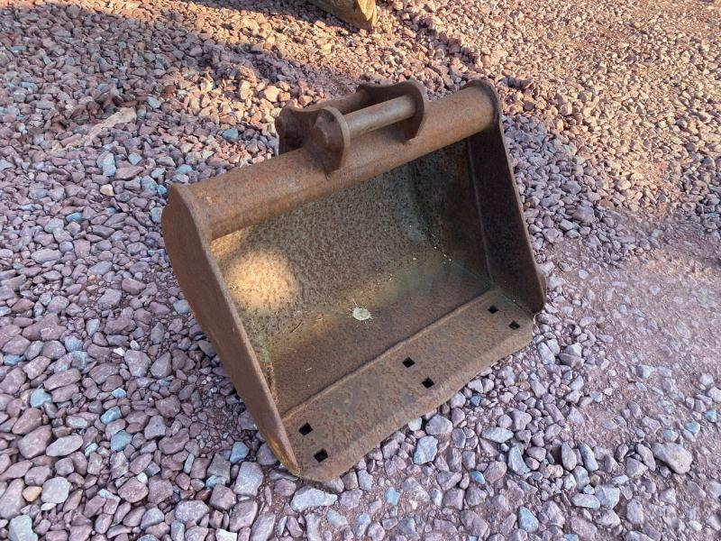 GEITH 40 CM POUR MINIPELLE - Cupă excavator pentru Utilaje constructii: Foto 1 GEITH 40 CM POUR MINIPELLE - Cupă excavator pentru Utilaje constructii: Foto 1