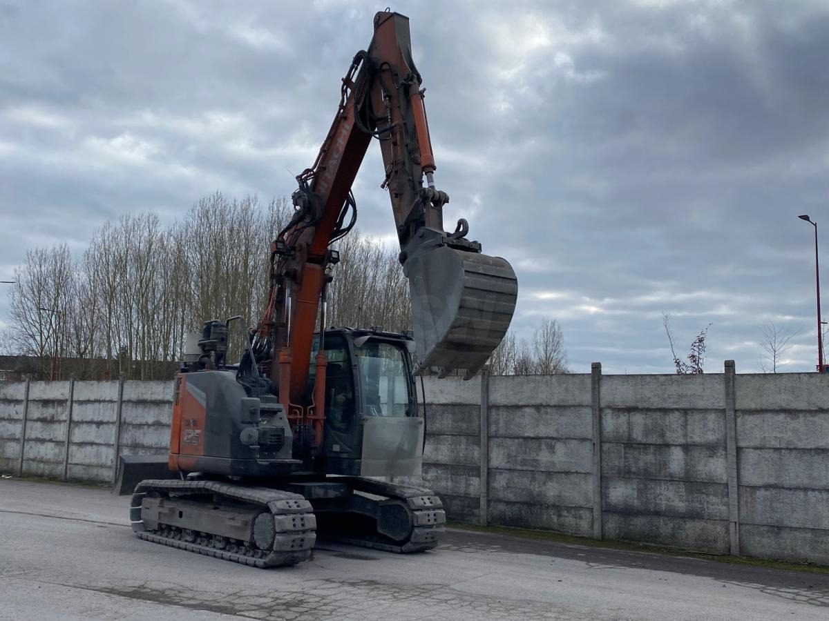 Excavator pe şenile HITACHI ZX 135US-7: Foto 7