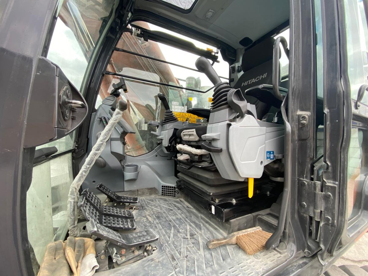 Excavator pe şenile HITACHI ZX 135US-7: Foto 12