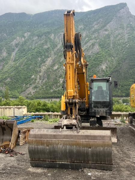 KATO HD 514MR-7 - Excavator pe şenile: Foto 4 KATO HD 514MR-7 - Excavator pe şenile: Foto 4