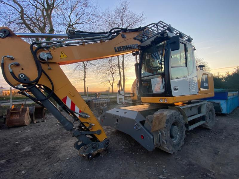 Liebherr A920 Litronic - Excavator pe roţi: Foto 3 Liebherr A920 Litronic - Excavator pe roţi: Foto 3