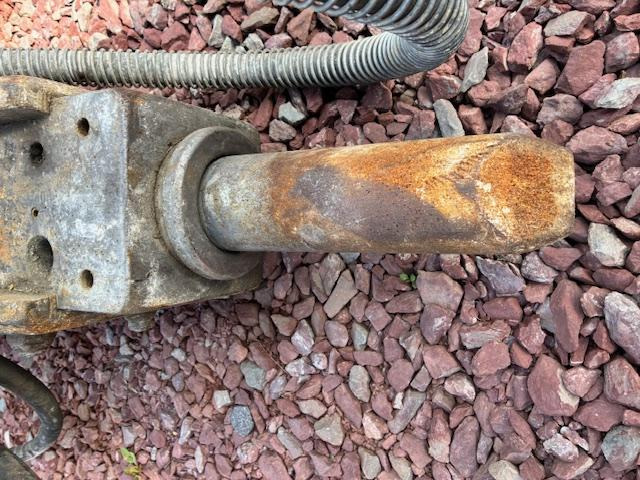 MONTABERT 125 - Ciocan hidraulic: Foto 5 MONTABERT 125 - Ciocan hidraulic: Foto 5