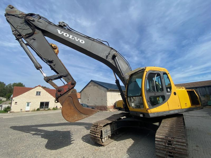 Volvo EC210 LC - Excavator pe şenile: Foto 1 Volvo EC210 LC - Excavator pe şenile: Foto 1