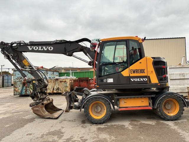 Volvo EW 130E - Excavator pe roţi: Foto 1 Volvo EW 130E - Excavator pe roţi: Foto 1