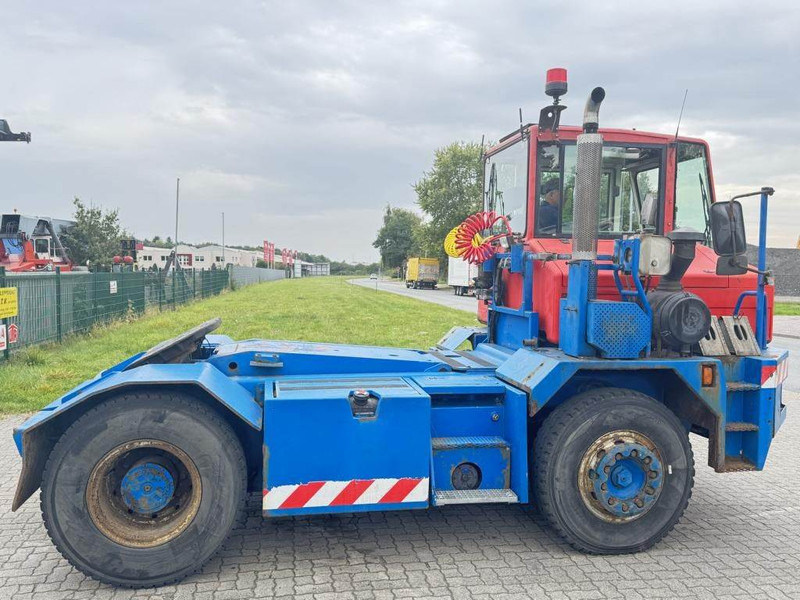 CVS Ferrari TT2516BV (4x2) - Tractor terminal: Foto 4 CVS Ferrari TT2516BV (4x2) - Tractor terminal: Foto 4