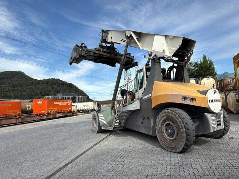Liebherr LRS545 Intermodal - Reach stacker: Foto 1 Liebherr LRS545 Intermodal - Reach stacker: Foto 1