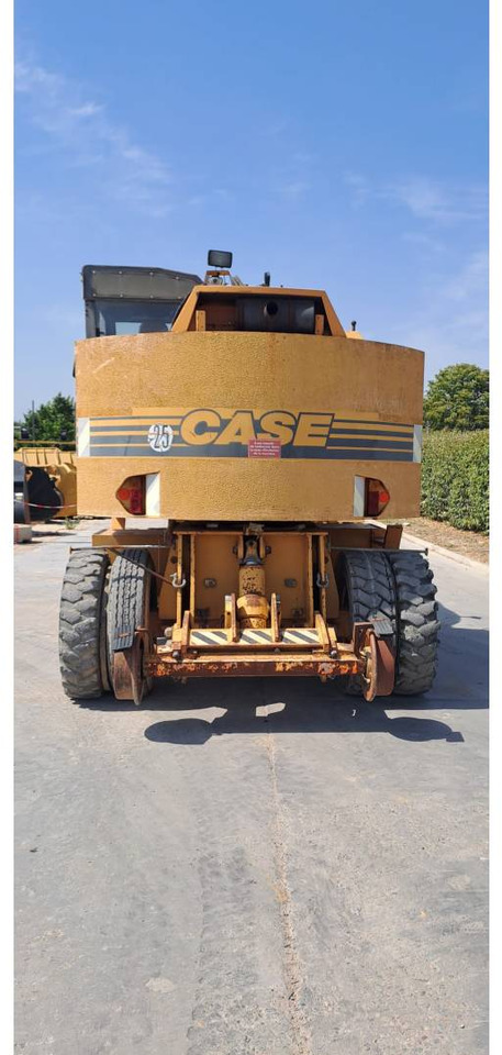 Excavator pe roţi CASE 588P: Foto 25