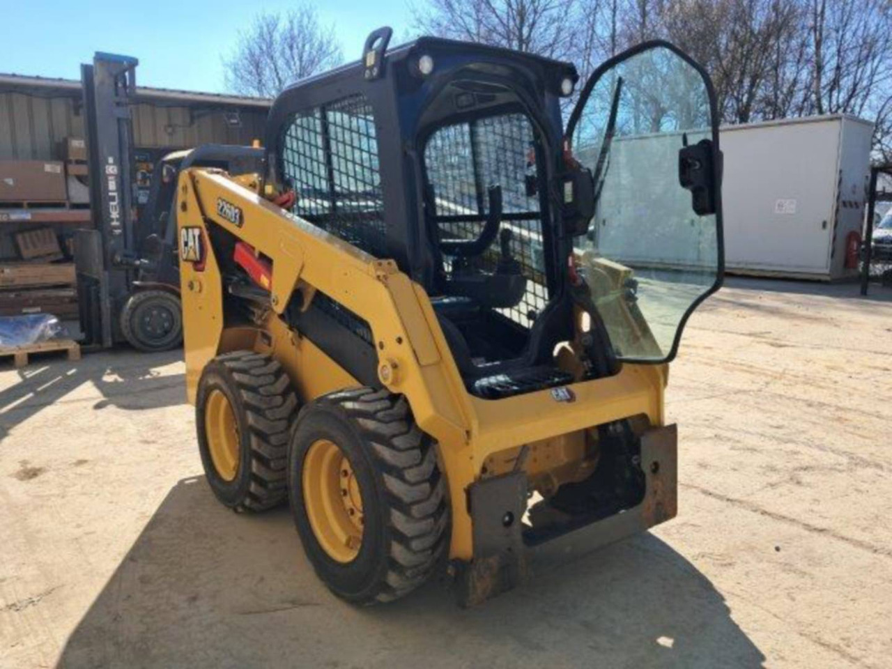 CAT 226D3 - Mini încărcător: Foto 1 CAT 226D3 - Mini încărcător: Foto 1