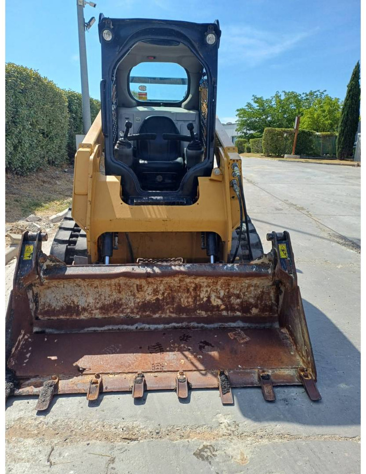 CAT 259D - Încărcător pe şenile: Foto 4 CAT 259D - Încărcător pe şenile: Foto 4