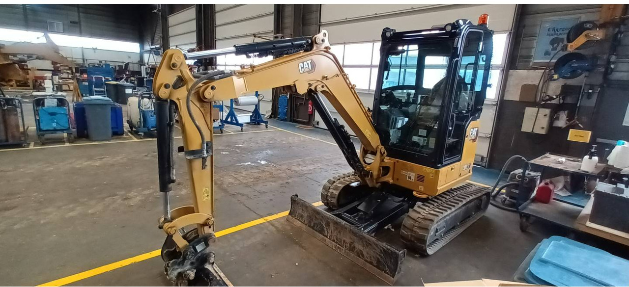 CAT 302.7 - Excavator pe şenile: Foto 1 CAT 302.7 - Excavator pe şenile: Foto 1