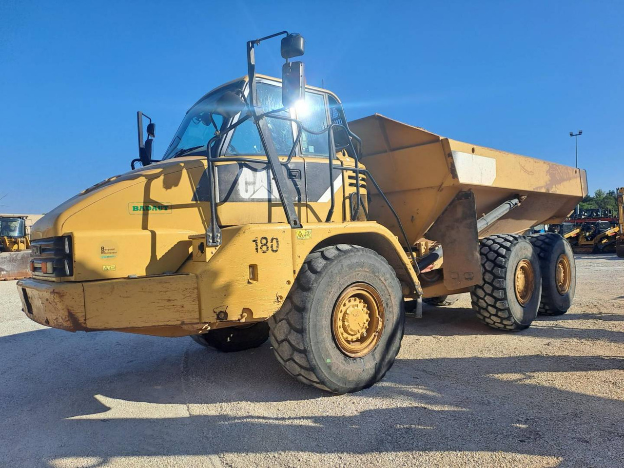 CAT 730 - Camion articulat: Foto 1 CAT 730 - Camion articulat: Foto 1