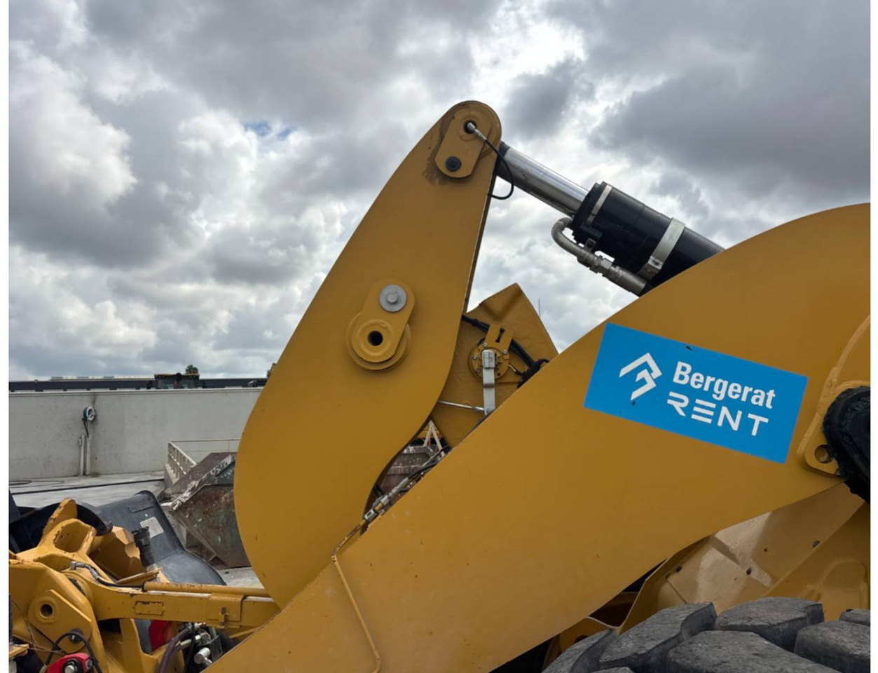 Încărcător frontal pe pneuri CAT 930M: Foto 12 Încărcător frontal pe pneuri CAT 930M: Foto 12