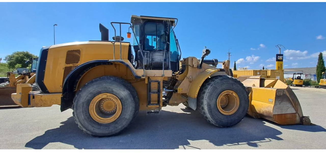 CAT 966M - Încărcător frontal pe pneuri: Foto 2 CAT 966M - Încărcător frontal pe pneuri: Foto 2