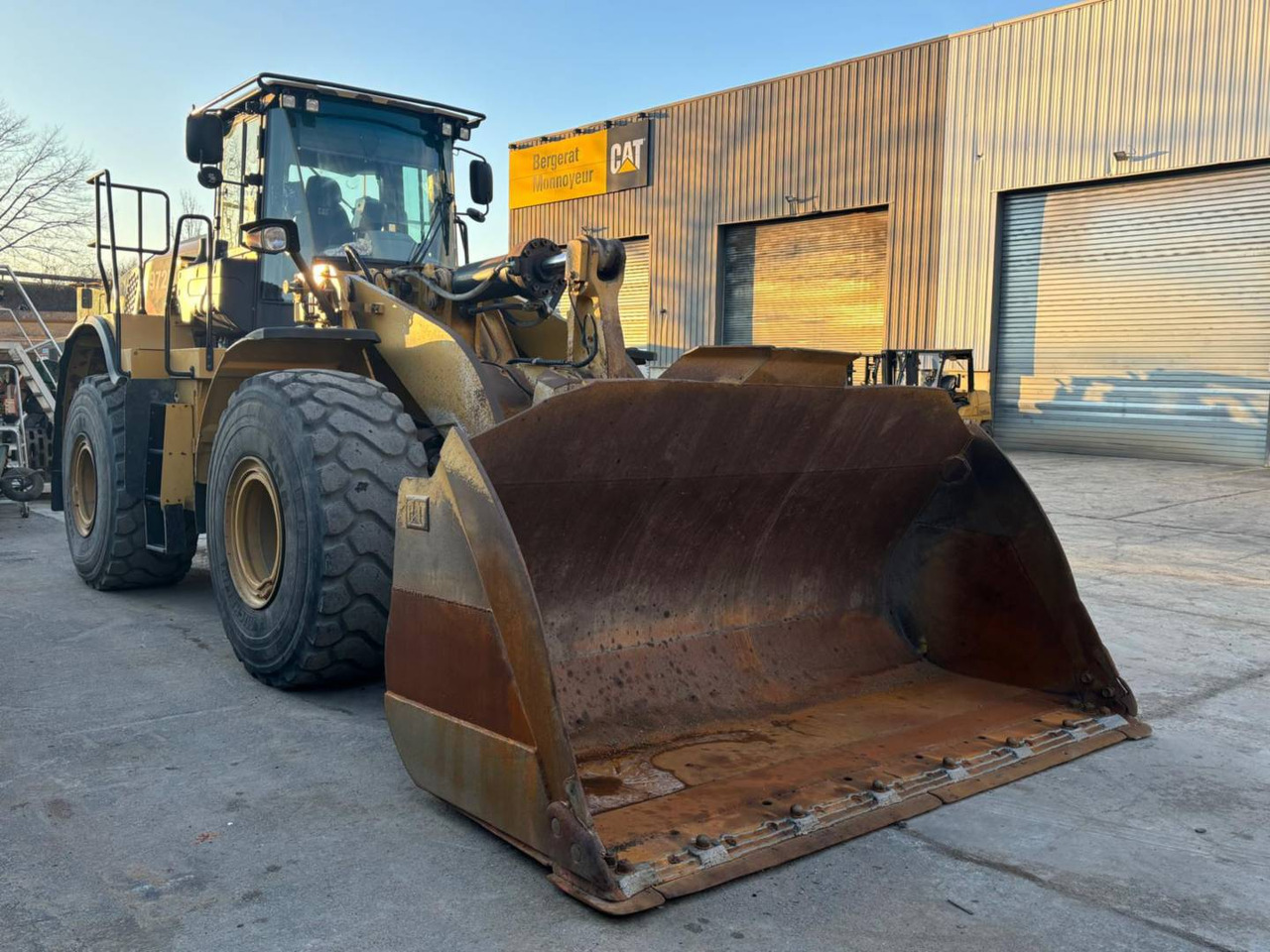 CAT 972K - Încărcător frontal pe pneuri: Foto 1 CAT 972K - Încărcător frontal pe pneuri: Foto 1