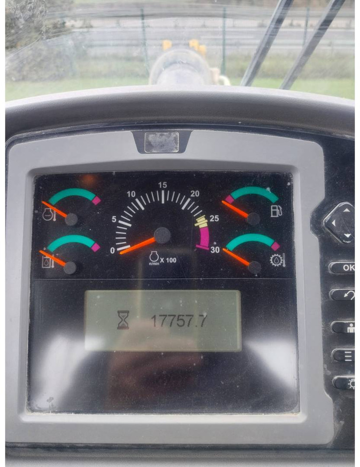CAT 972K - Încărcător frontal pe pneuri: Foto 5 CAT 972K - Încărcător frontal pe pneuri: Foto 5