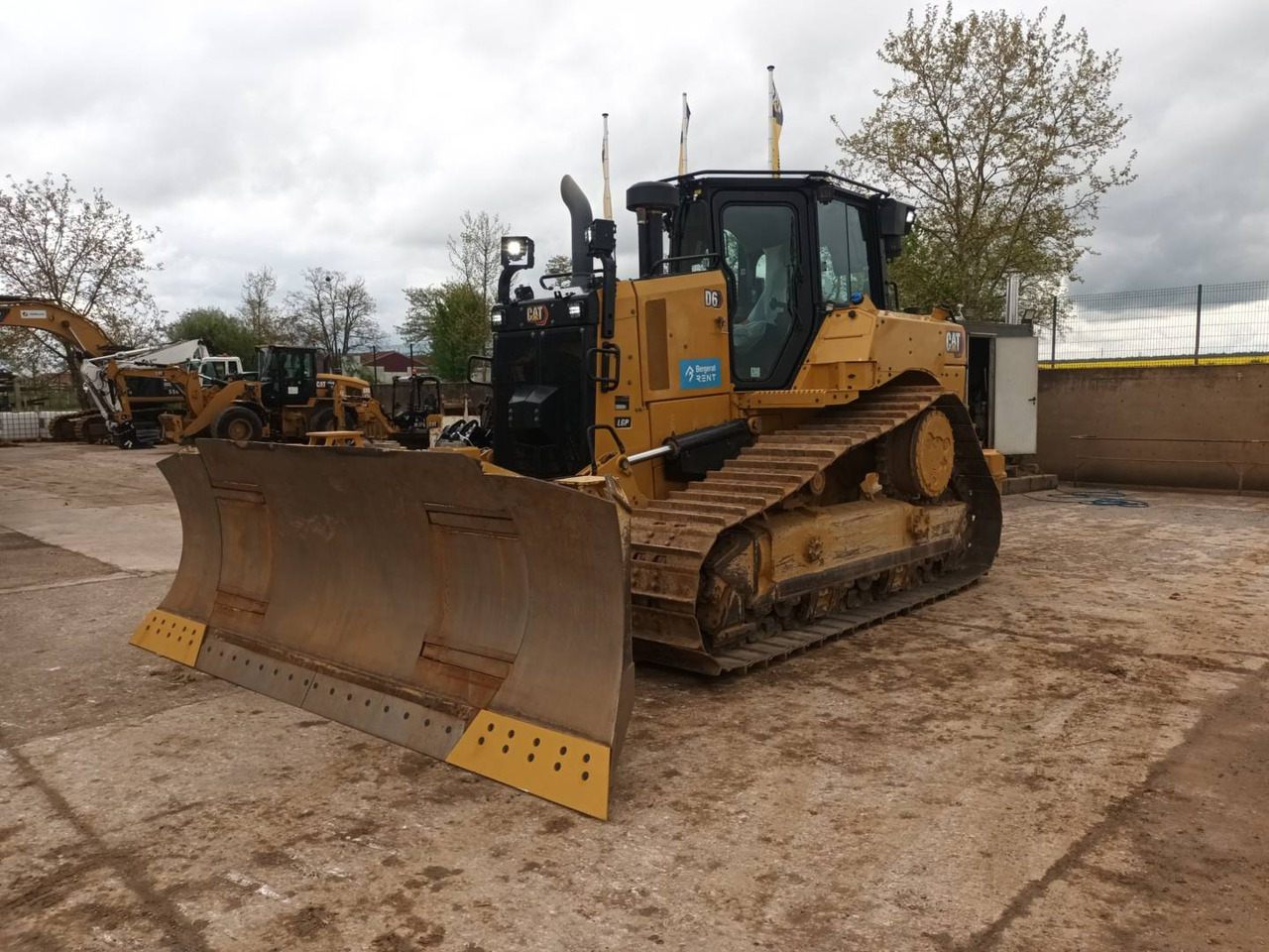 CAT D6 VPAT - Buldozer: Foto 1 CAT D6 VPAT - Buldozer: Foto 1