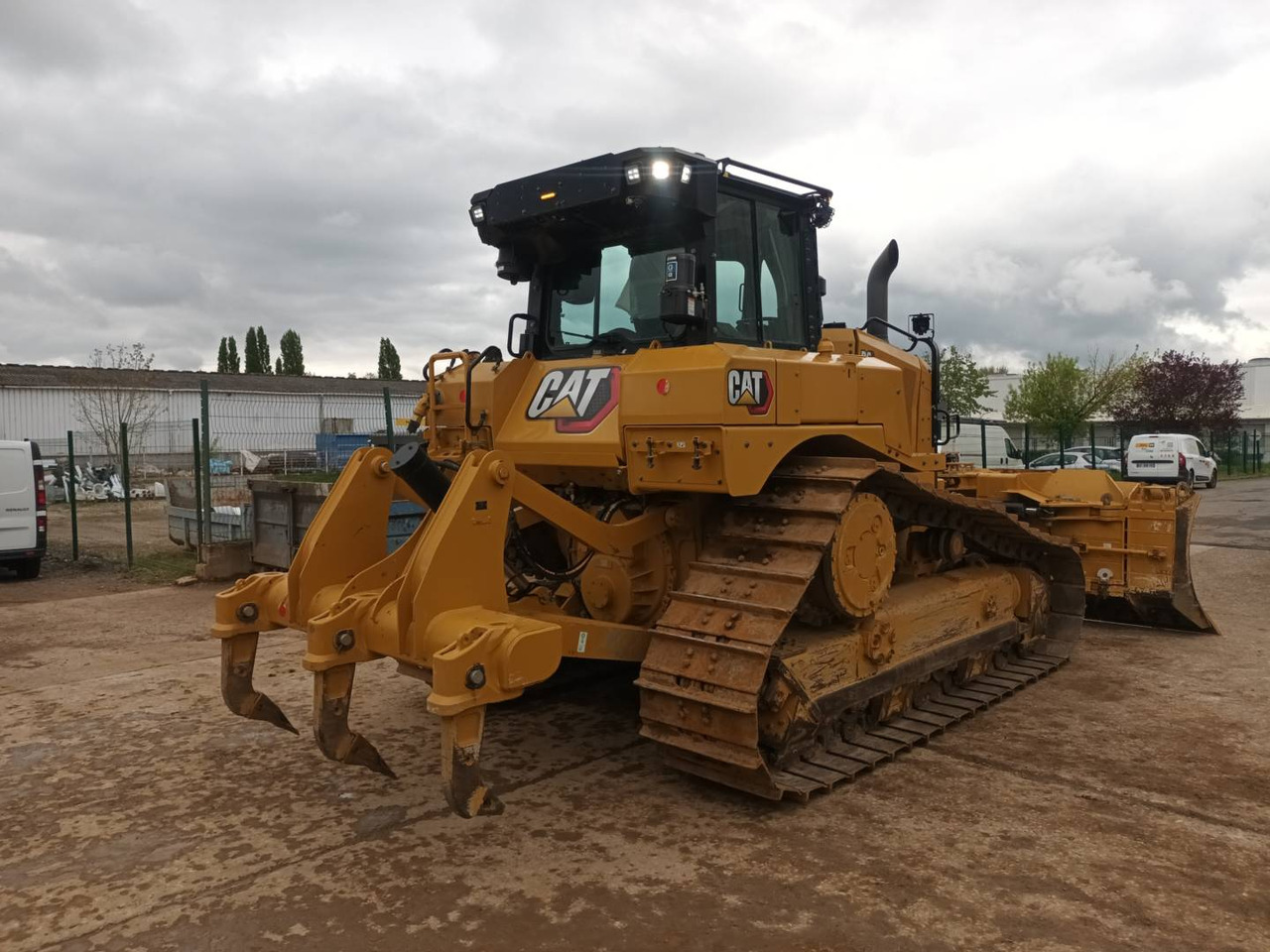 CAT D6 VPAT - Buldozer: Foto 3 CAT D6 VPAT - Buldozer: Foto 3