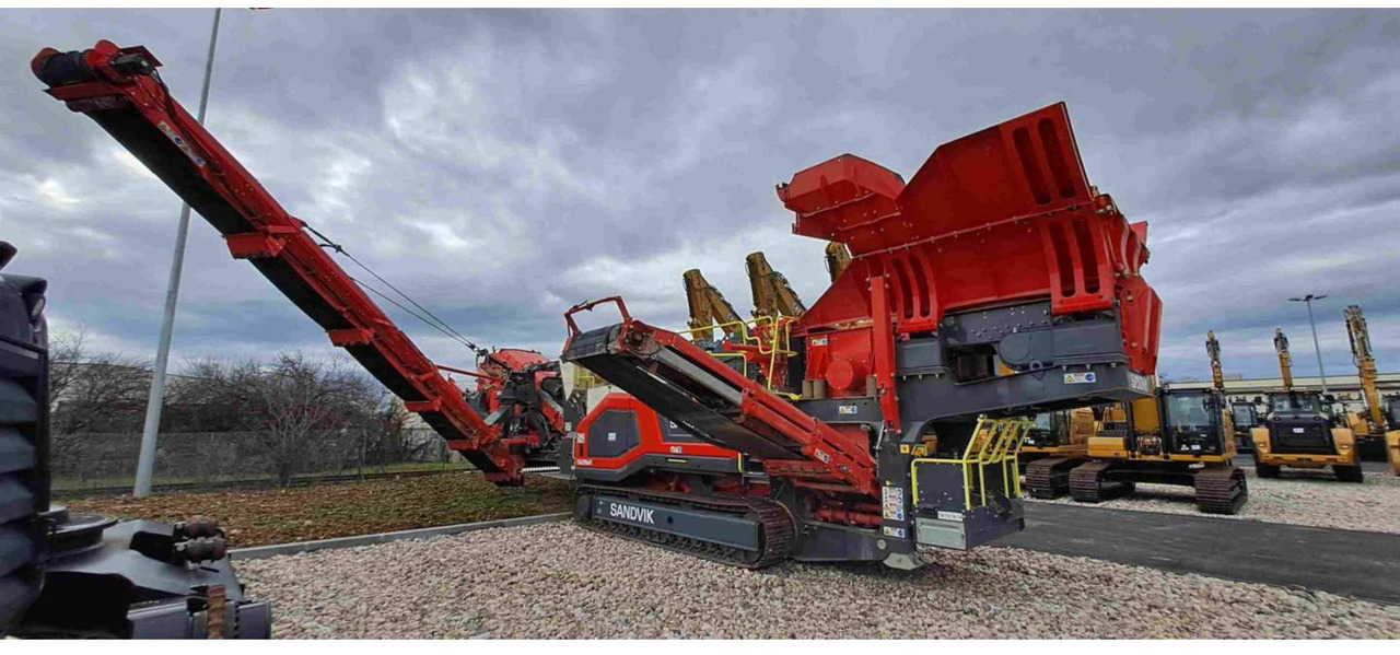 SANDVIK MINING & CONSTRUCTION QI353 - Concasor mobil: Foto 1 SANDVIK MINING & CONSTRUCTION QI353 - Concasor mobil: Foto 1