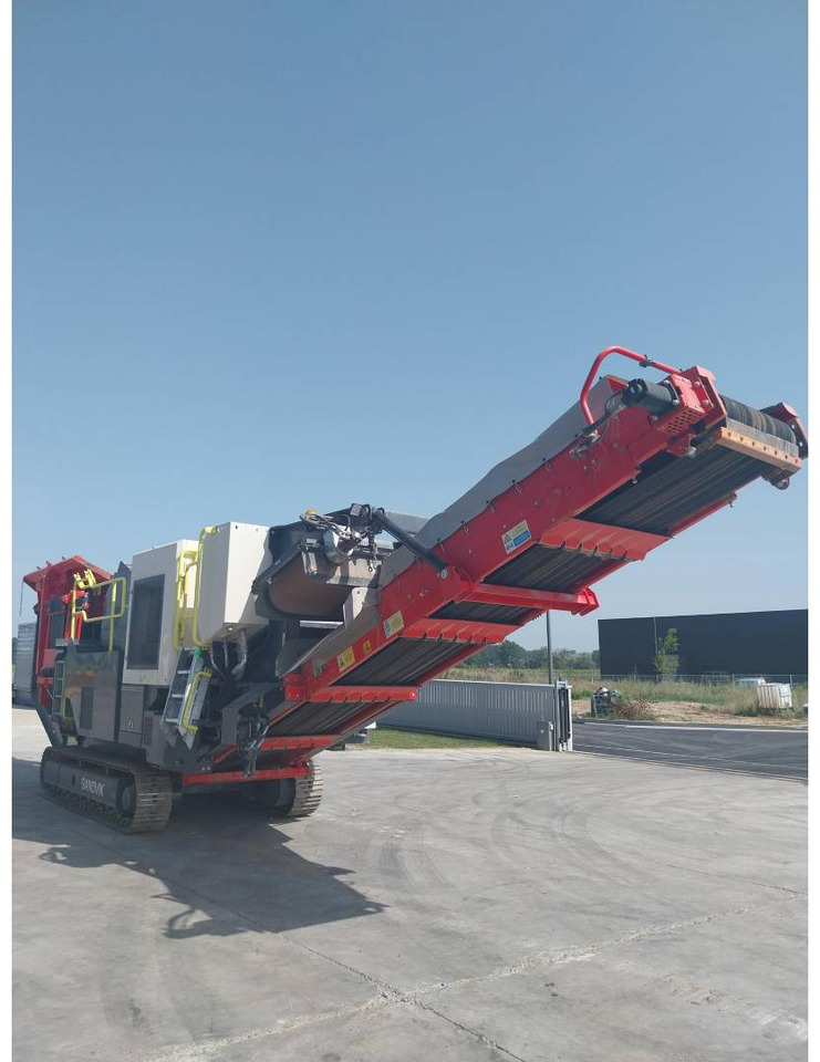 SANDVIK MINING & CONSTRUCTION QJ241 - Concasor mobil: Foto 2 SANDVIK MINING & CONSTRUCTION QJ241 - Concasor mobil: Foto 2