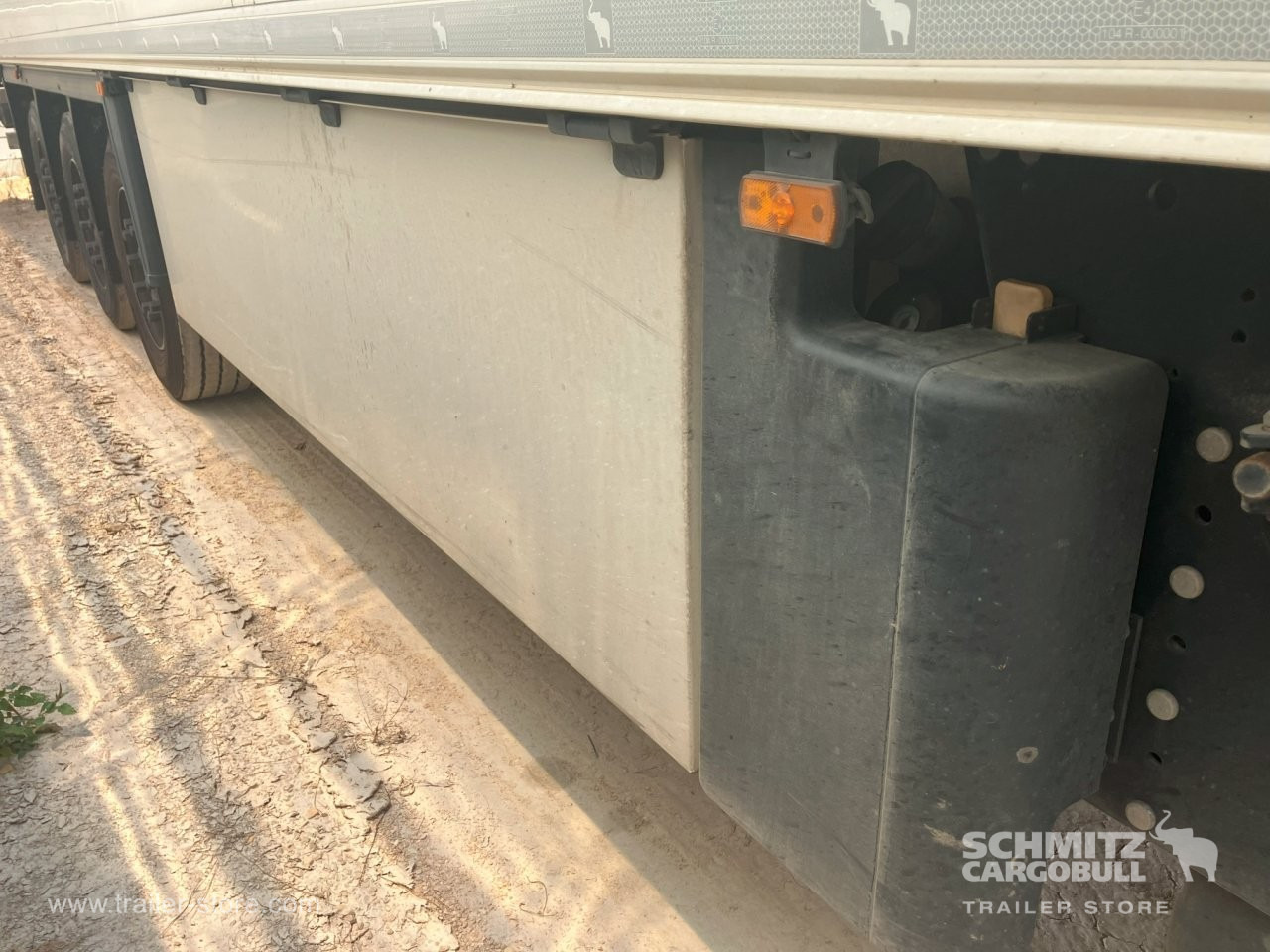 SCHMITZ Semiremolque Frigo Standard Double deck - Semiremorcă izoterma: Foto 2 SCHMITZ Semiremolque Frigo Standard Double deck - Semiremorcă izoterma: Foto 2