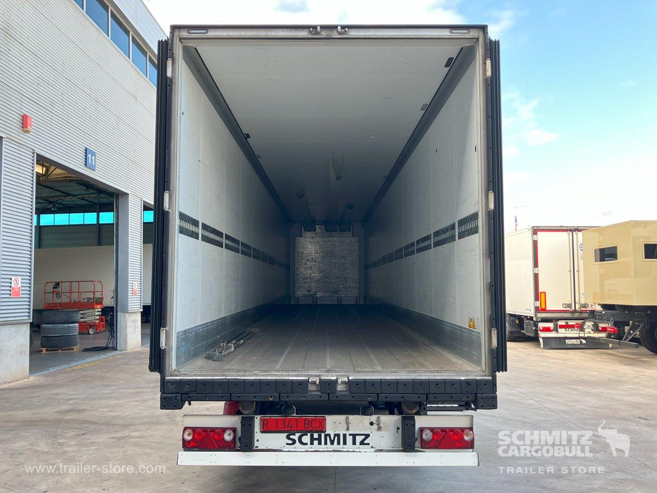 SCHMITZ Semiremolque Frigo Standard - Semiremorcă izoterma: Foto 2 SCHMITZ Semiremolque Frigo Standard - Semiremorcă izoterma: Foto 2