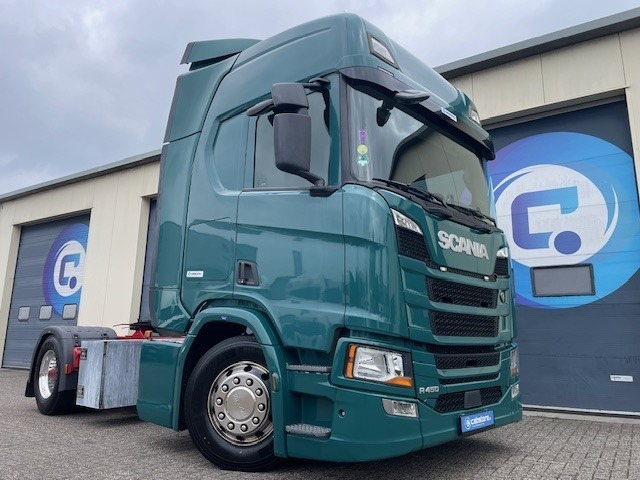 Scania R450 Scania R450 A4X2NA Euro 6 - RETARDER - Highline - Year 2017 - PTO prepared - Km 823.732 - Cap tractor: Foto 1 Scania R450 Scania R450 A4X2NA Euro 6 - RETARDER - Highline - Year 2017 - PTO prepared - Km 823.732 - Cap tractor: Foto 1