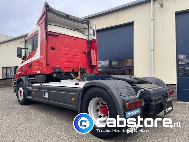 Scania T 124 GA 4X2 NA 420 Euro 3 Torpedo - Bouwjaar 2004 - km 1.186.014 - RETARDER - CT19 Cabine - Hydrauliek unit - Handgeschakelde versnellingsbak - Cap tractor: Foto 3 Scania T 124 GA 4X2 NA 420 Euro 3 Torpedo - Bouwjaar 2004 - km 1.186.014 - RETARDER - CT19 Cabine - Hydrauliek unit - Handgeschakelde versnellingsbak - Cap tractor: Foto 3