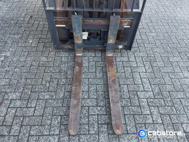 Linde H35D-02 Heftruck - Bouwjaar 2013 - Draaiuren 6892 - Diesel - Side Shift - Freelift - Doorrij hoogte 217 cm !! - Stivuitor diesel: Foto 5 Linde H35D-02 Heftruck - Bouwjaar 2013 - Draaiuren 6892 - Diesel - Side Shift - Freelift - Doorrij hoogte 217 cm !! - Stivuitor diesel: Foto 5