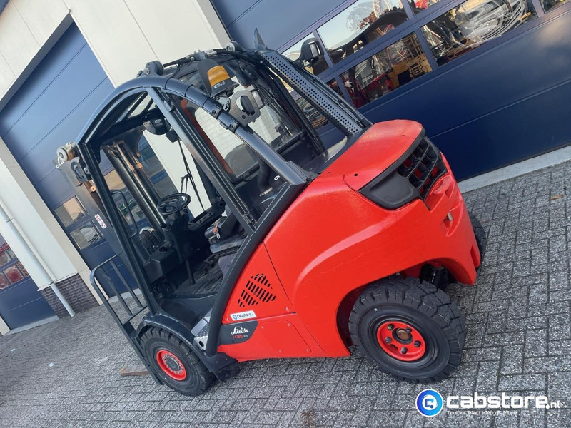 Linde H35D-02 Heftruck - Bouwjaar 2013 - Draaiuren 6892 - Diesel - Side Shift - Freelift - Doorrij hoogte 217 cm !! - Stivuitor diesel: Foto 4 Linde H35D-02 Heftruck - Bouwjaar 2013 - Draaiuren 6892 - Diesel - Side Shift - Freelift - Doorrij hoogte 217 cm !! - Stivuitor diesel: Foto 4