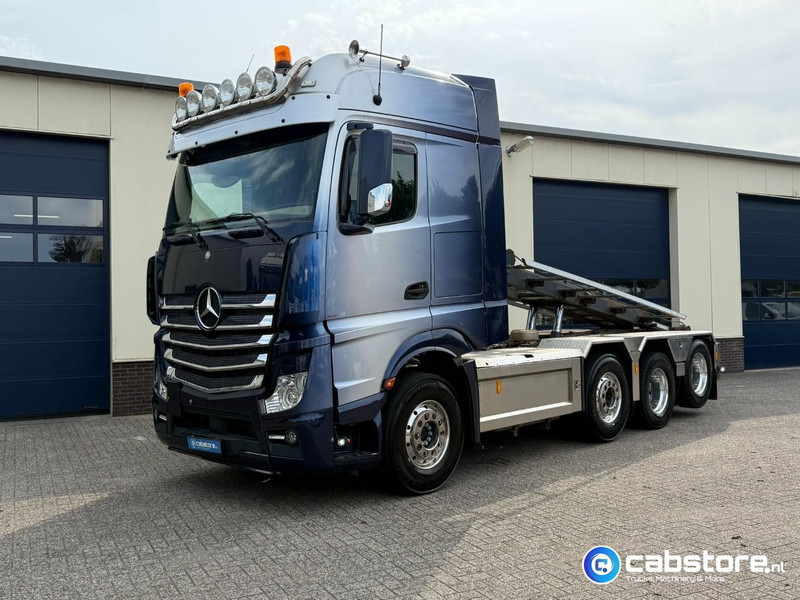 Mercedes-Benz ACTROS 3663 Euro 6 - 8x2 - RETARDER - Bouwjaar 09-2017 - 30 Ton's Container Kabelsysteem - Km 476.892 - Good condition - Camion cu sistem de cablu: Foto 2 Mercedes-Benz ACTROS 3663 Euro 6 - 8x2 - RETARDER - Bouwjaar 09-2017 - 30 Ton's Container Kabelsysteem - Km 476.892 - Good condition - Camion cu sistem de cablu: Foto 2