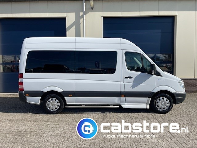Mercedes-Benz SPRINTER 211 CDI - L2/H2- Automatische versnellingsbak - 9 Persoons - Bouwjaar 2009 - APK tot 17-01-2026 ! - Side bars - Privacy glas - Airco - Microbuz, Transport persoane: Foto 5 Mercedes-Benz SPRINTER 211 CDI - L2/H2- Automatische versnellingsbak - 9 Persoons - Bouwjaar 2009 - APK tot 17-01-2026 ! - Side bars - Privacy glas - Airco - Microbuz, Transport persoane: Foto 5