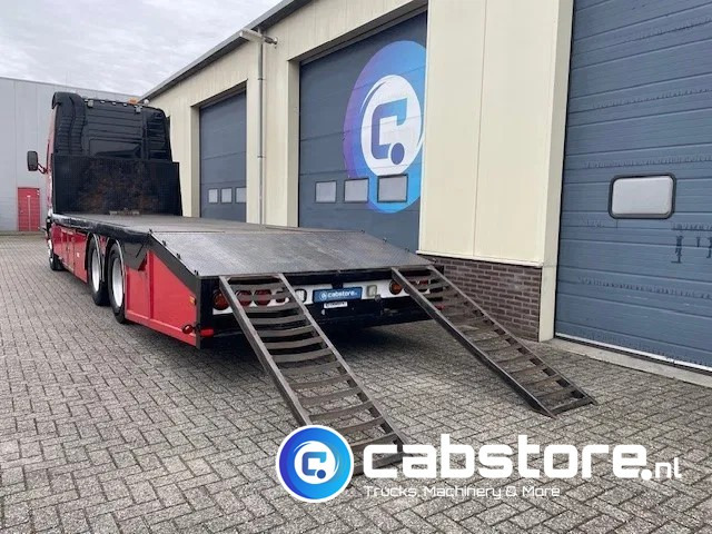 Volvo FH 12.460 6x2R Euro 3 - Oprijwagen - Machinetransporter - Year 2002 - APK tot 11-2025 - MANUAL - NL Truck - Camion transport auto: Foto 4 Volvo FH 12.460 6x2R Euro 3 - Oprijwagen - Machinetransporter - Year 2002 - APK tot 11-2025 - MANUAL - NL Truck - Camion transport auto: Foto 4