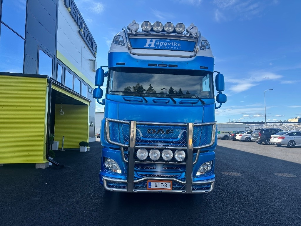 DAF XF 530 6x2*4 - Camion cu cârlig: Foto 2 DAF XF 530 6x2*4 - Camion cu cârlig: Foto 2