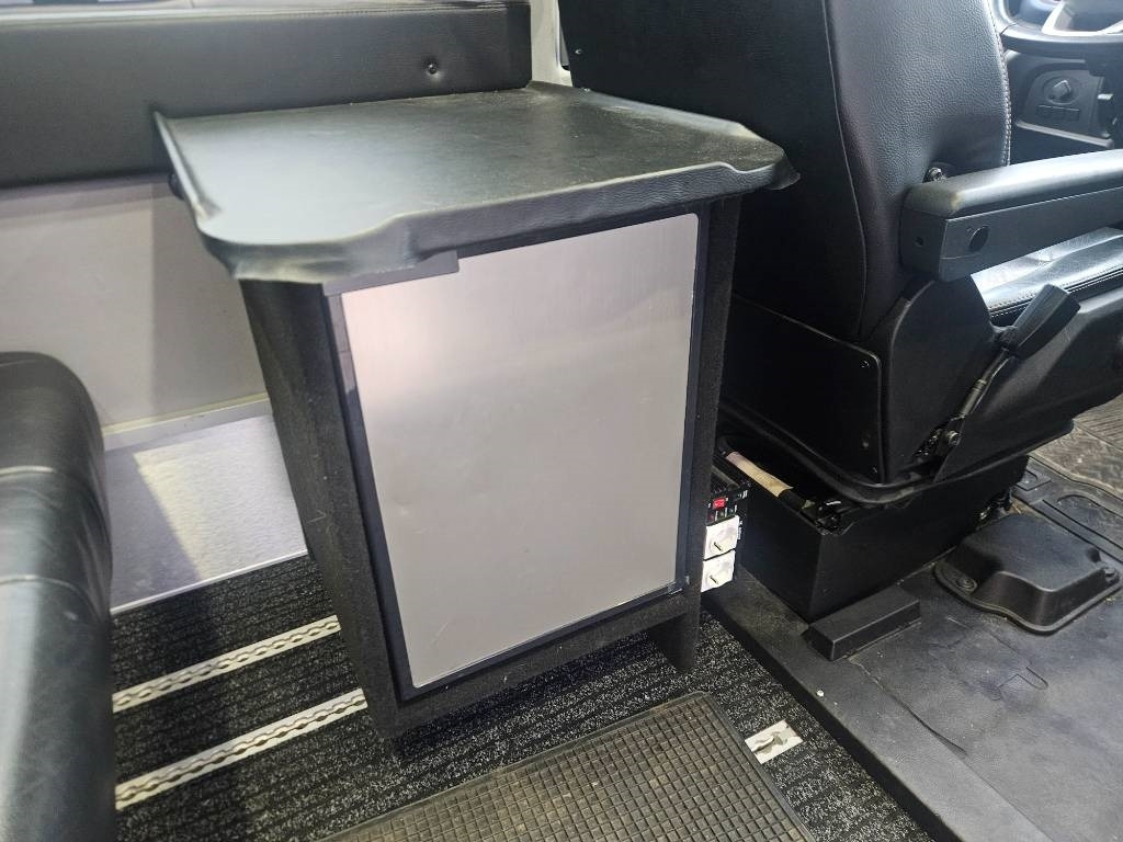 Dubă Iveco Daily 35S21A8 5hlö retkis: Foto 9 Dubă Iveco Daily 35S21A8 5hlö retkis: Foto 9