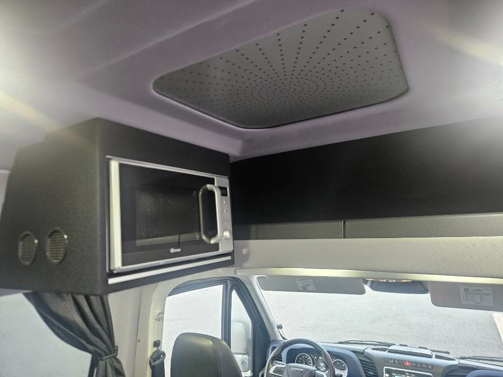 Dubă Iveco Daily 35S21A8 5hlö retkis: Foto 8 Dubă Iveco Daily 35S21A8 5hlö retkis: Foto 8