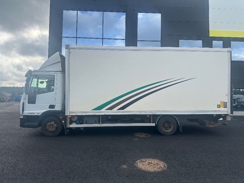Iveco Eurocargo 100 E22 - Camion furgon: Foto 5 Iveco Eurocargo 100 E22 - Camion furgon: Foto 5