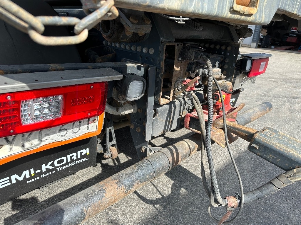 Iveco X-Way AS350S57 8x4 slp 2+2 pv - Camion basculantă: Foto 5 Iveco X-Way AS350S57 8x4 slp 2+2 pv - Camion basculantă: Foto 5