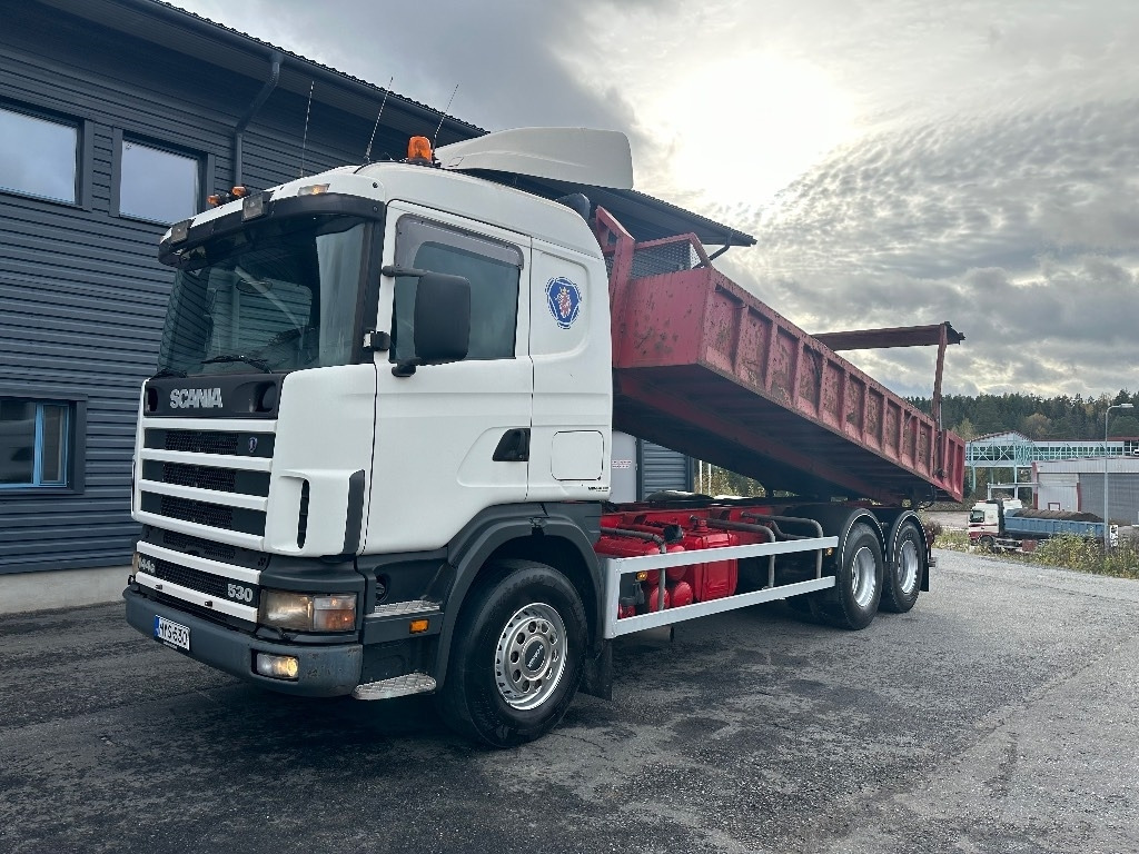 Scania R144 530 6X4 - Camion basculantă: Foto 1 Scania R144 530 6X4 - Camion basculantă: Foto 1