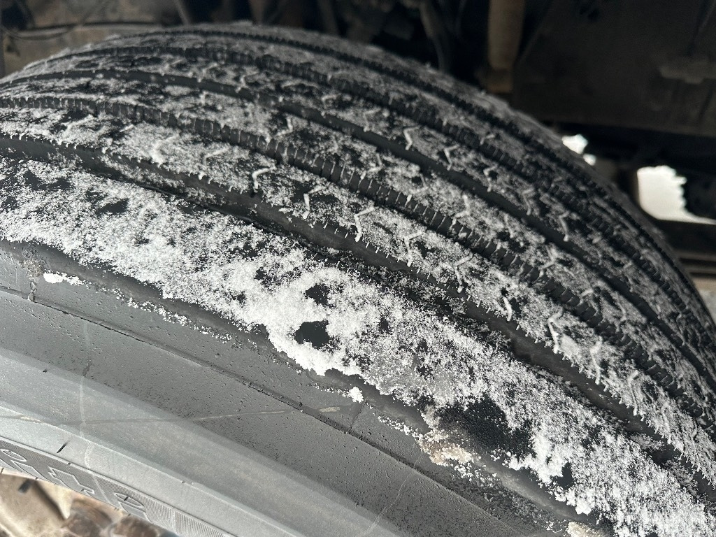 Volvo FH 13 500hv 8x4*4 - Camion cu macara: Foto 5 Volvo FH 13 500hv 8x4*4 - Camion cu macara: Foto 5