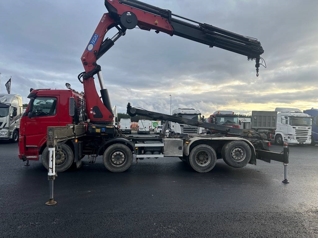 Volvo FM13. HMF 6020-K8 - Camion cu macara: Foto 2 Volvo FM13. HMF 6020-K8 - Camion cu macara: Foto 2