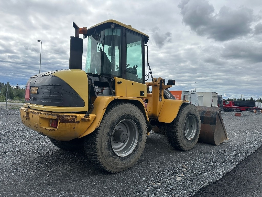 Volvo L45B 4X4 /245 - Încărcător frontal pe pneuri: Foto 3 Volvo L45B 4X4 /245 - Încărcător frontal pe pneuri: Foto 3