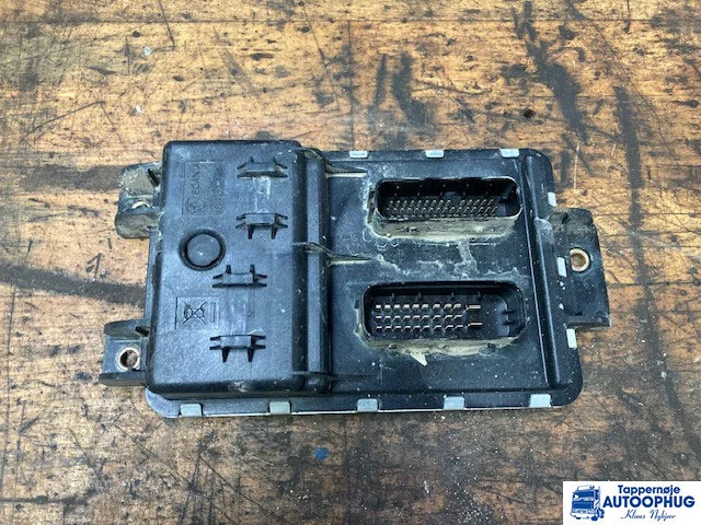 Scania ECU EEC – Scania 3074920 - Calculator de bord pentru Camion: Foto 1 Scania ECU EEC – Scania 3074920 - Calculator de bord pentru Camion: Foto 1